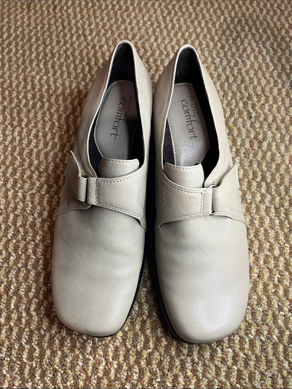 Comfort-Fit Women's Slip-On Loafers in Light Beige